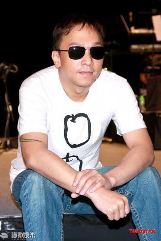 提及邓炜谦出书 黄家强不介意用Beyond帮人