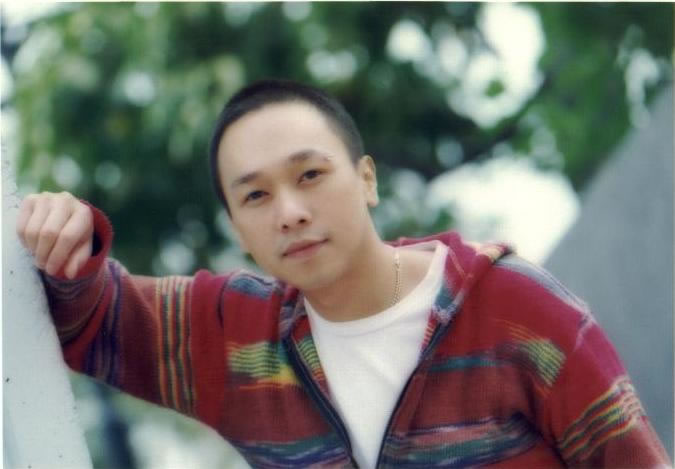 黄家强照片